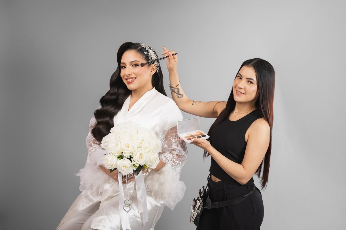 Isabel doing a bride's makeup